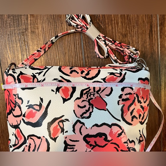 NWOT Giani Bernini crossbody bag. Non-leather. Adjustable strap. - Picture 7 of 15